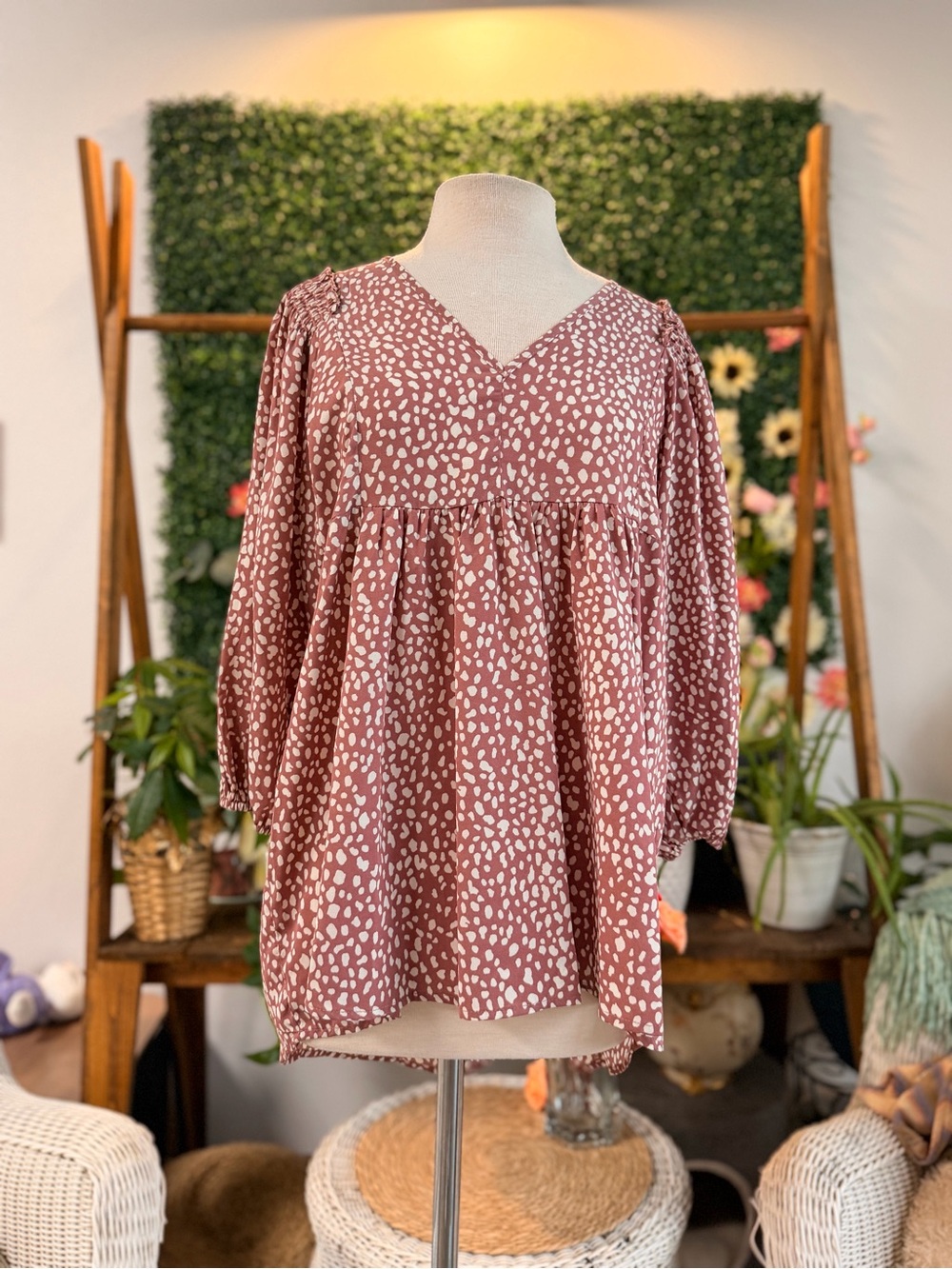 Umgee Rose-Mauve Dot Print V-Neck Babydoll Blouse